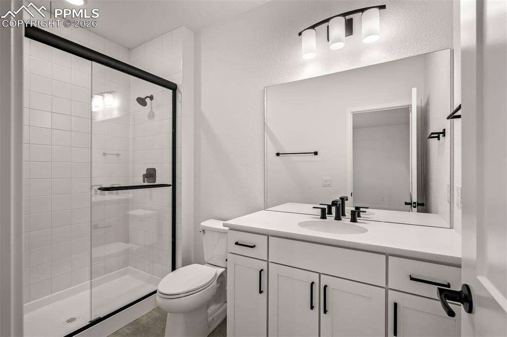 Image 39 of 45: Bathroom