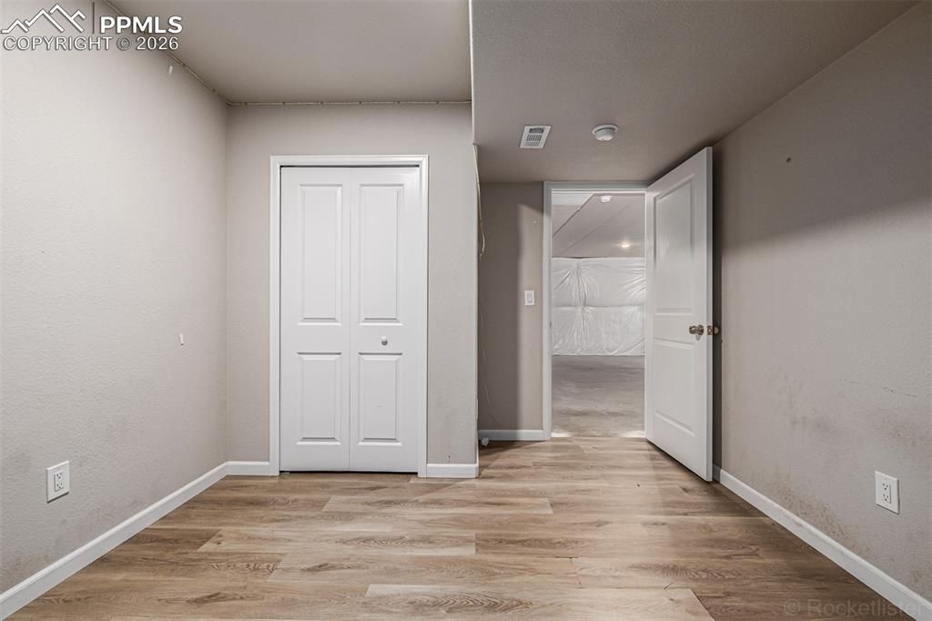 Image 24 of 50: Bedroom