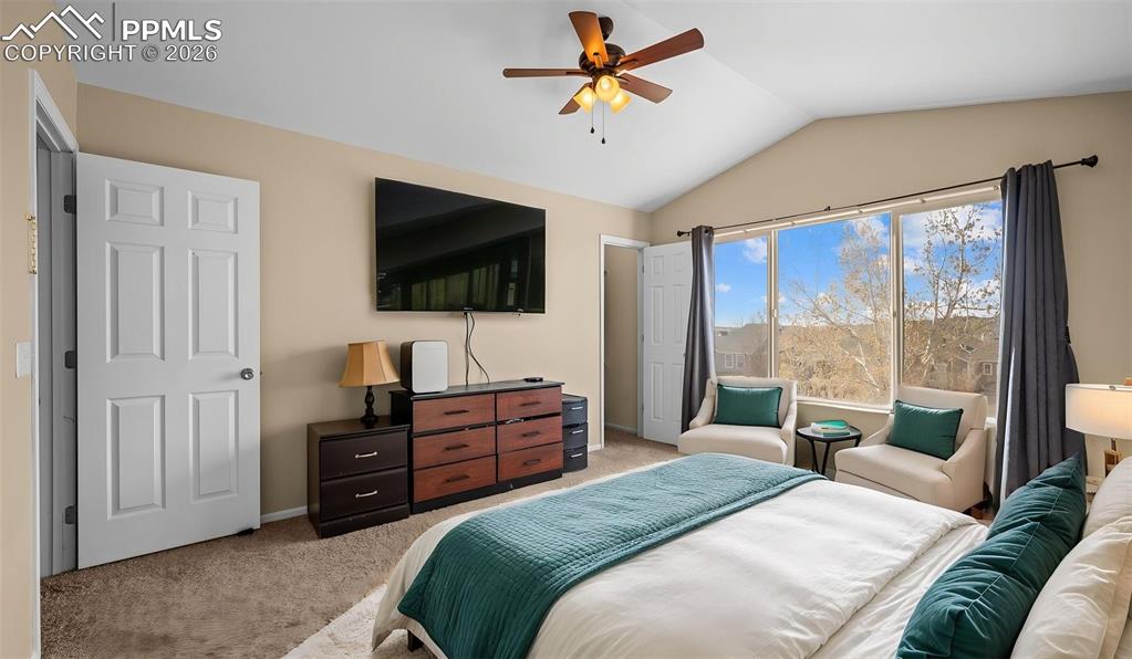 Image 23 of 48: Bedroom