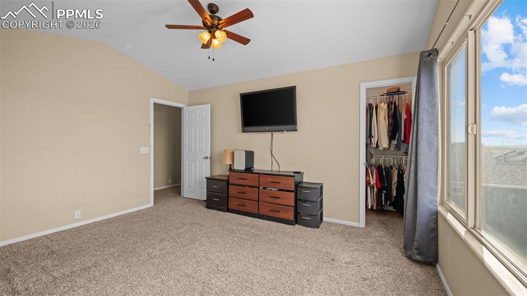 Image 24 of 48: Bedroom