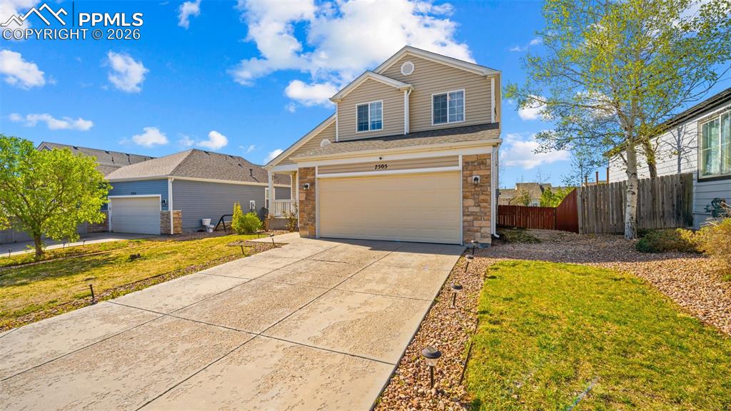 Image 3 of 48: Side of Structure