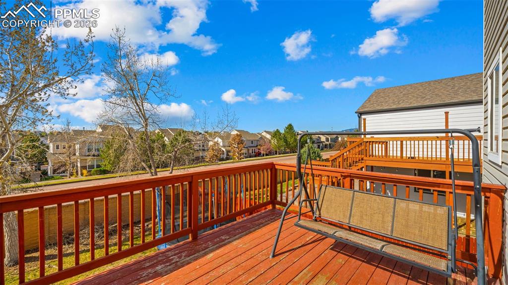 Image 34 of 48: Yard