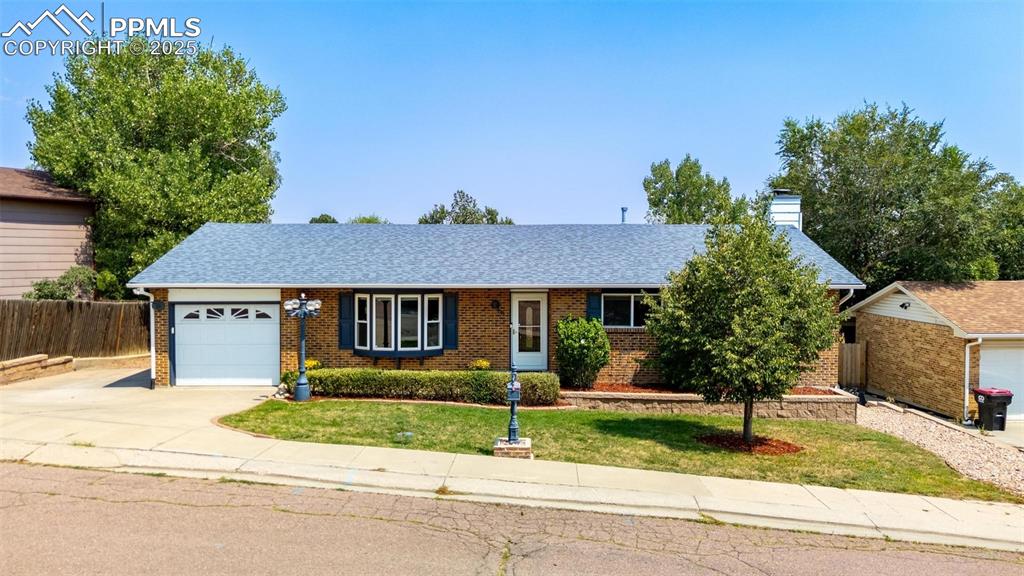 Caption: Beautifully renovated ranch home!