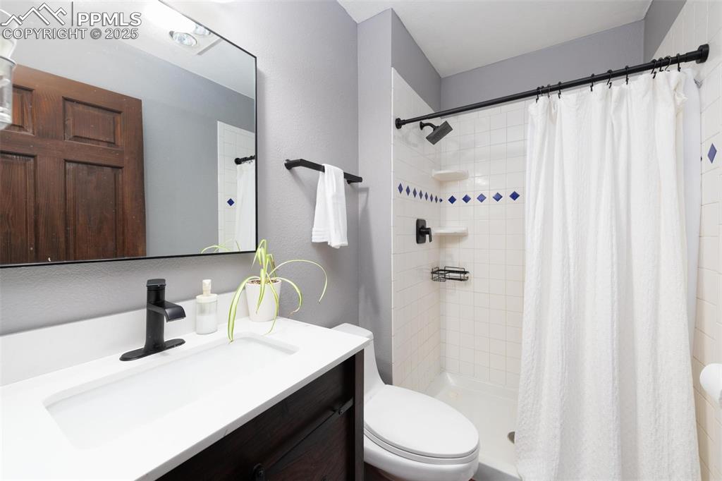 Image 21 of 43: Master Bathroom