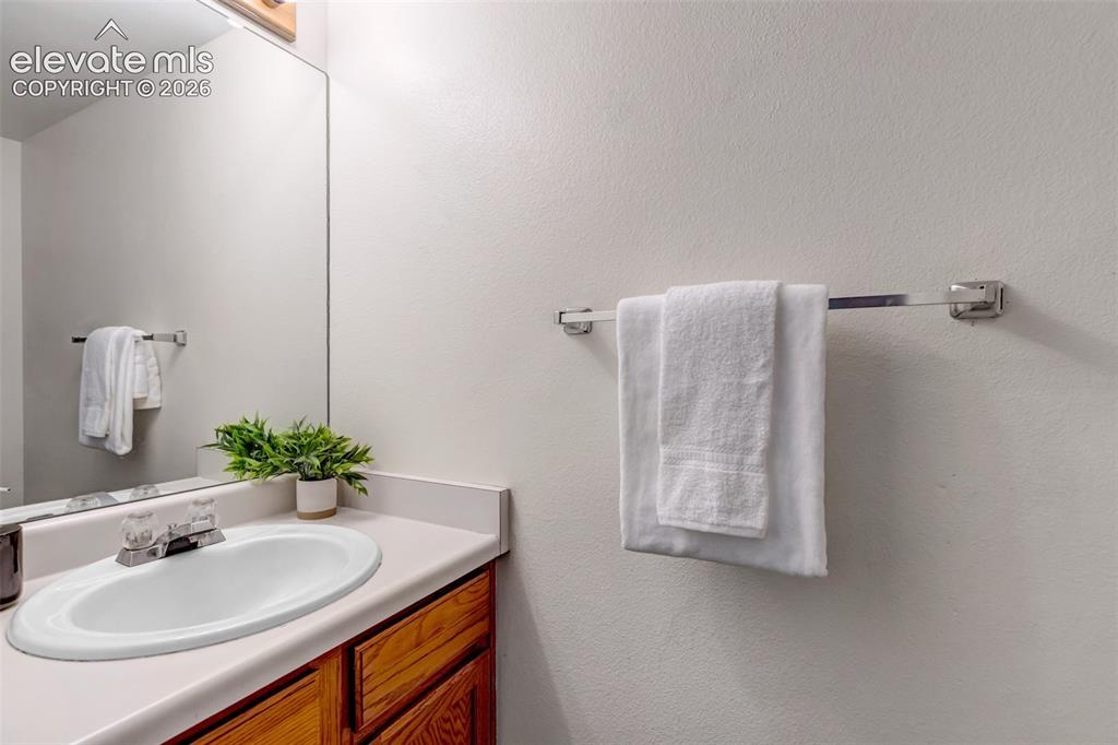 Image 7 of 31: Bathroom