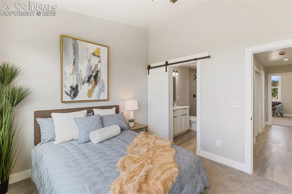 Image 20 of 36: Bedroom