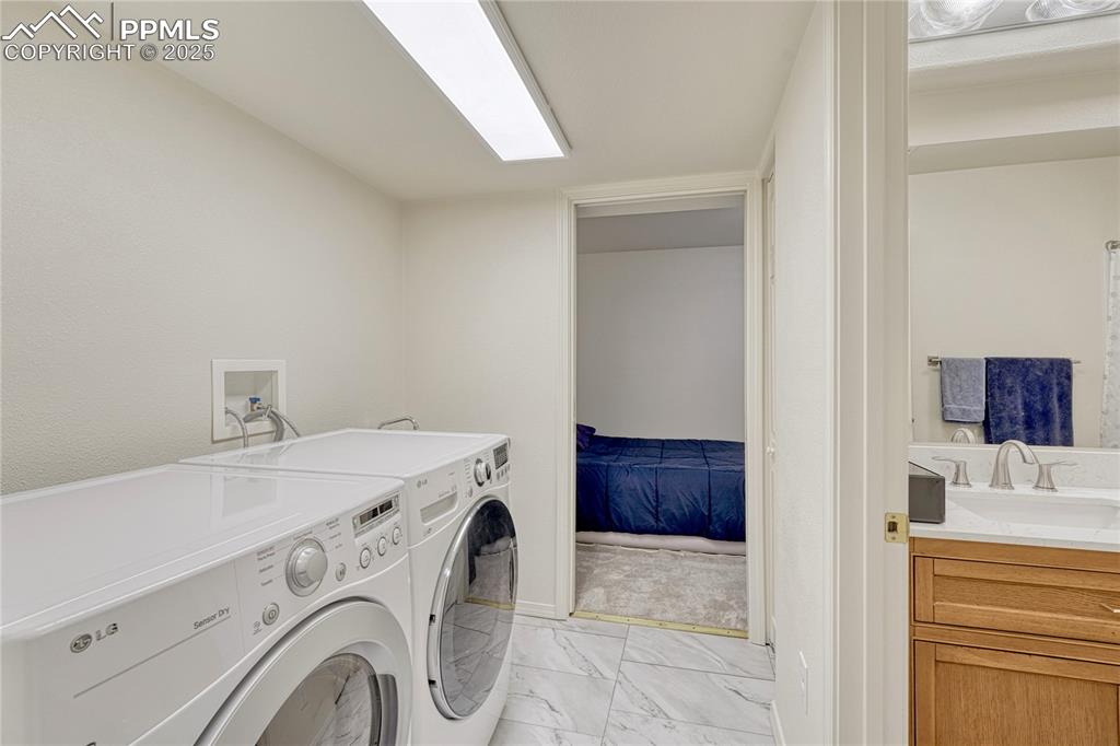 Image 30 of 50: LAUNDRY ROOM