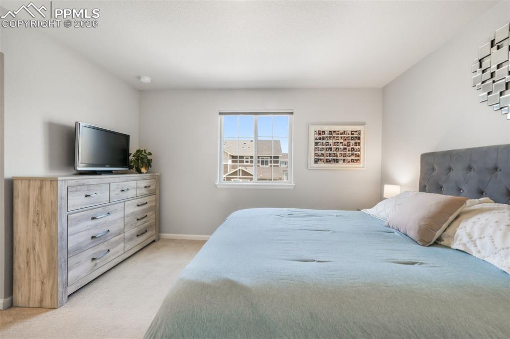 Image 27 of 48: Bathroom