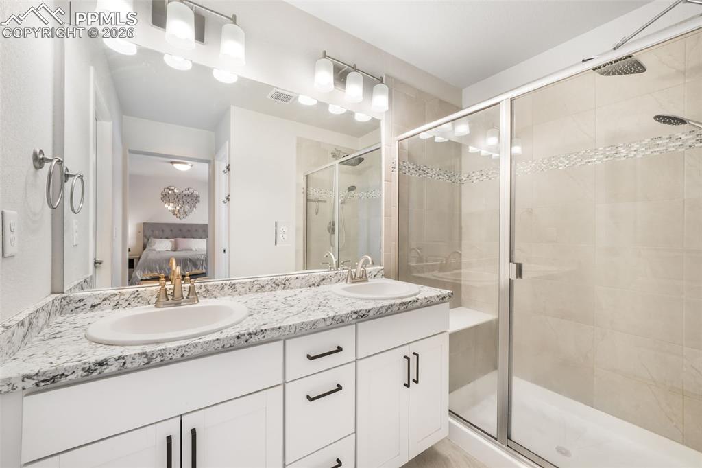 Image 31 of 48: Master Bedroom