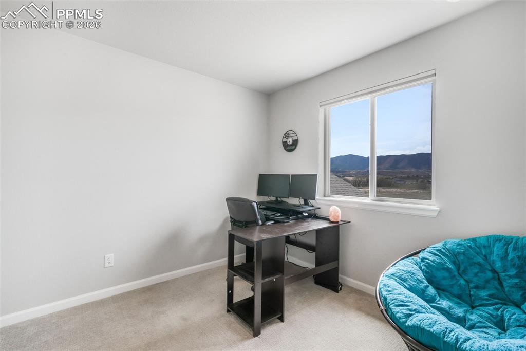 Image 40 of 48: Bedroom