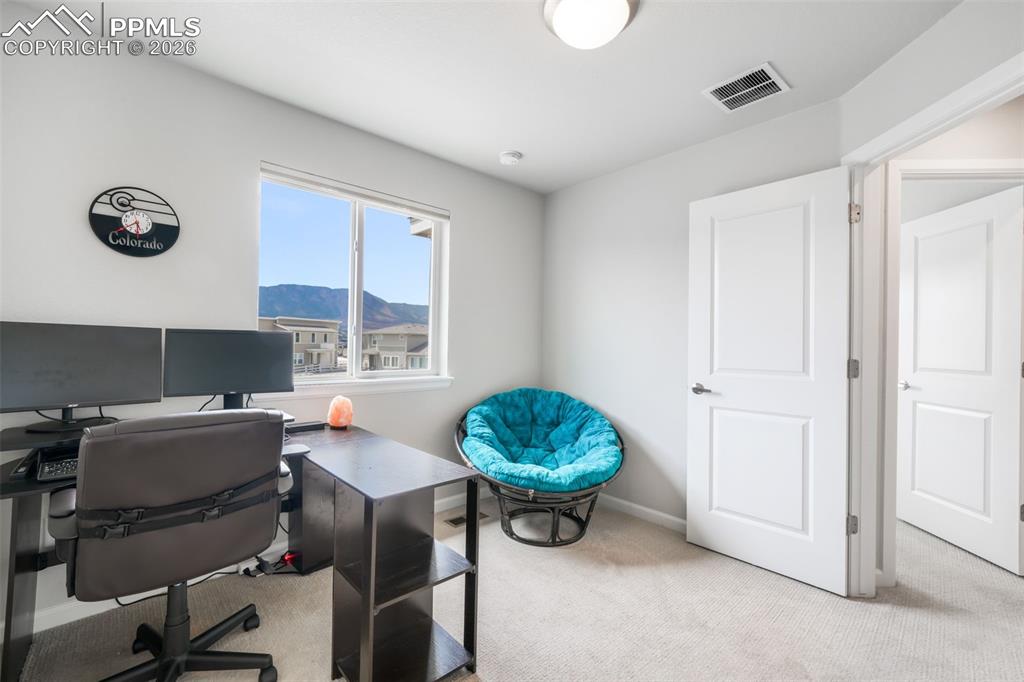 Image 41 of 48: Bathroom