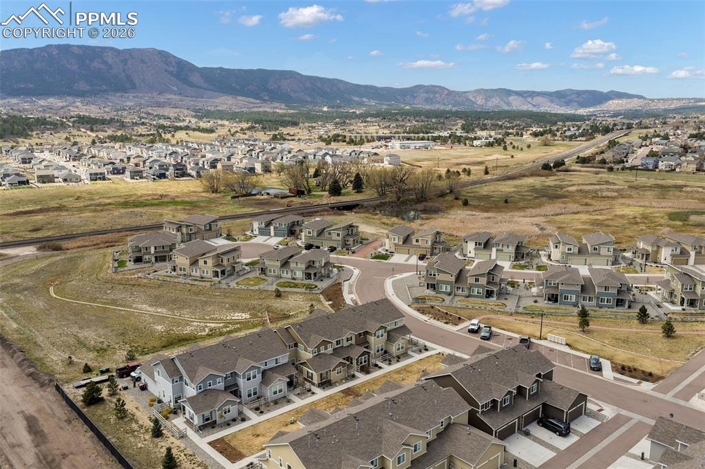 Image 43 of 48: Bedroom