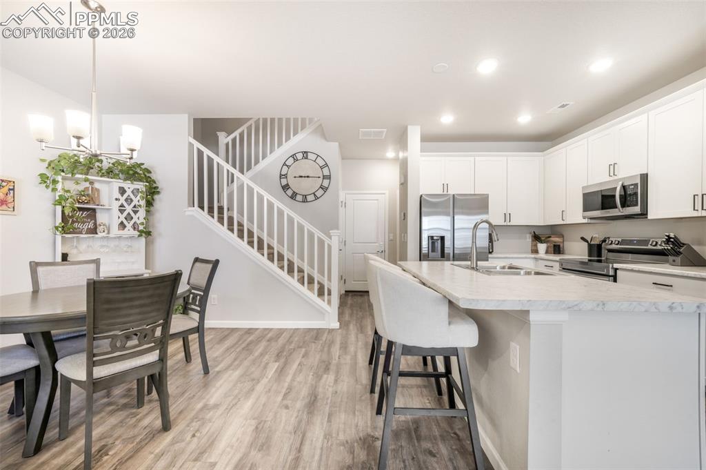 Image 9 of 48: Entry