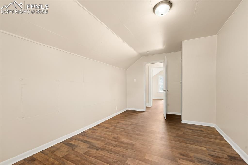 Image 18 of 26: Bonus Room