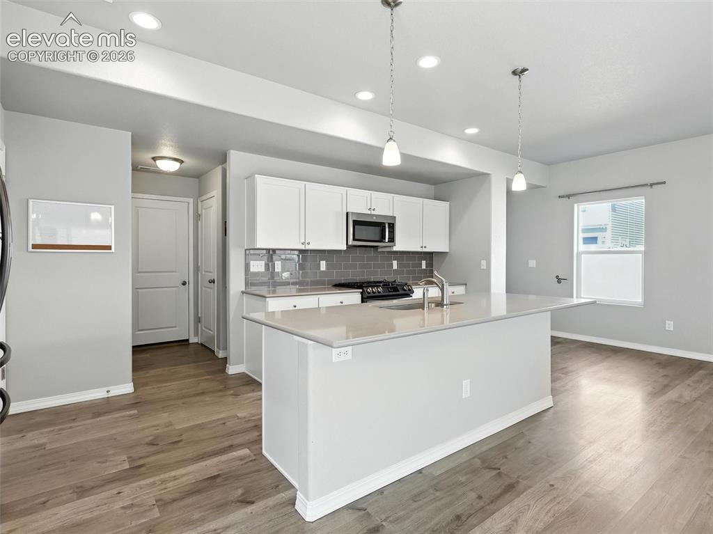 Image 6 of 39: Kitchen