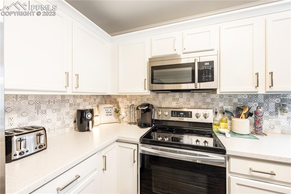 Listing 4227935, Image 4 of 9