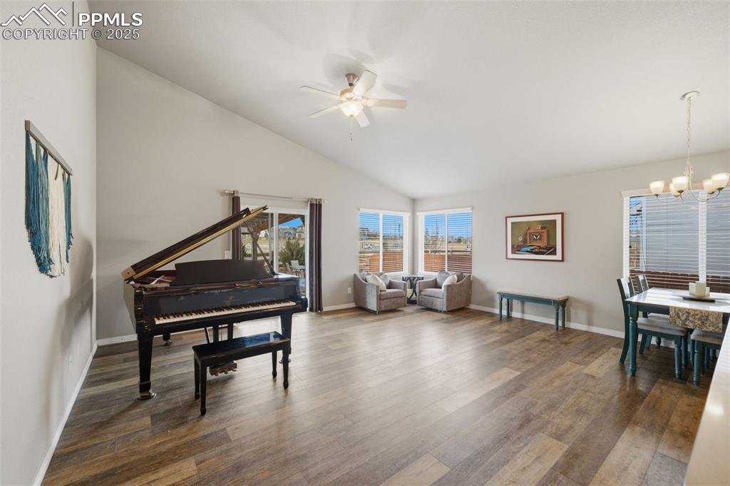 Image 12 of 35: Sitting Room