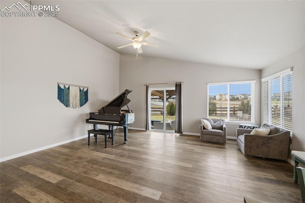 Image 13 of 35: Sitting Room