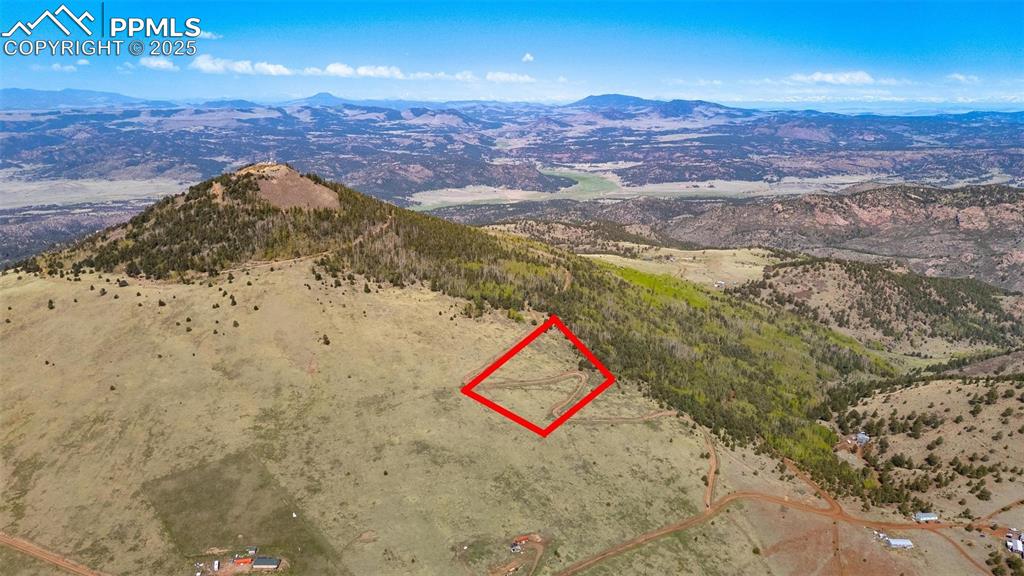 Image 17 of 23: Property Lines are approximate and not a survey.