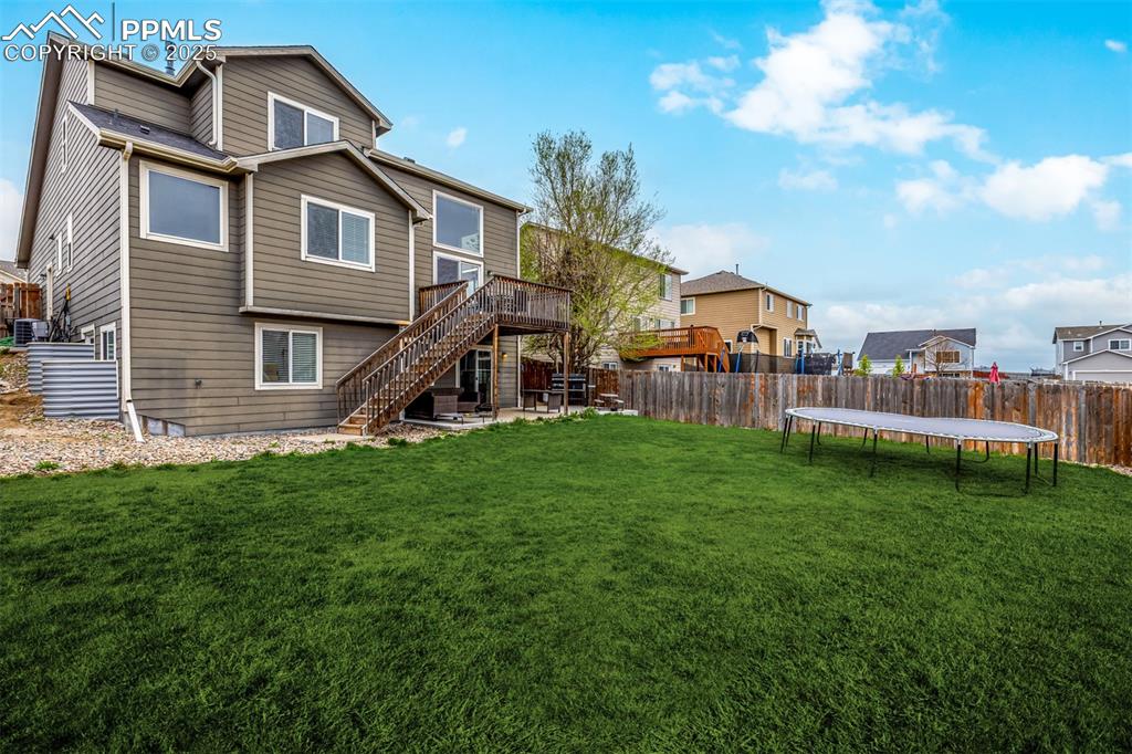 Image 26 of 35: Back of Structure