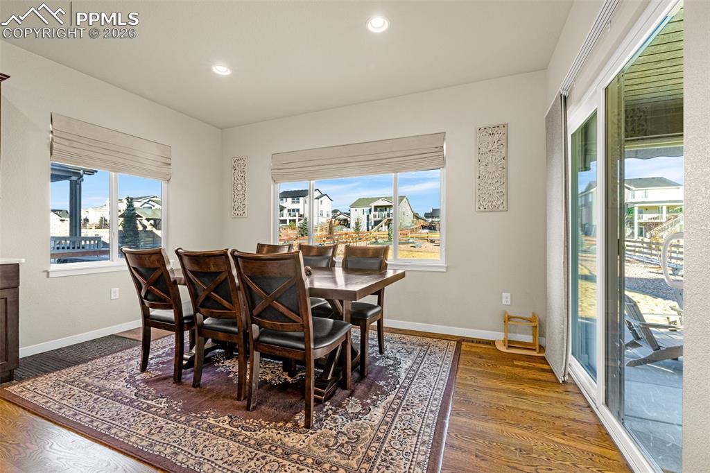 Image 13 of 48: Dining Area