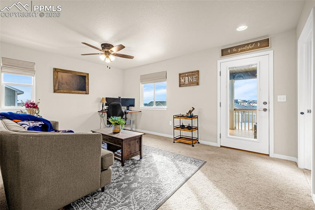 Image 19 of 48: Loft