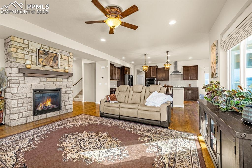 Image 4 of 48: Living Room