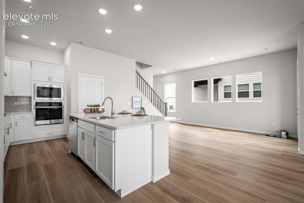 Image 10 of 38: Kitchen