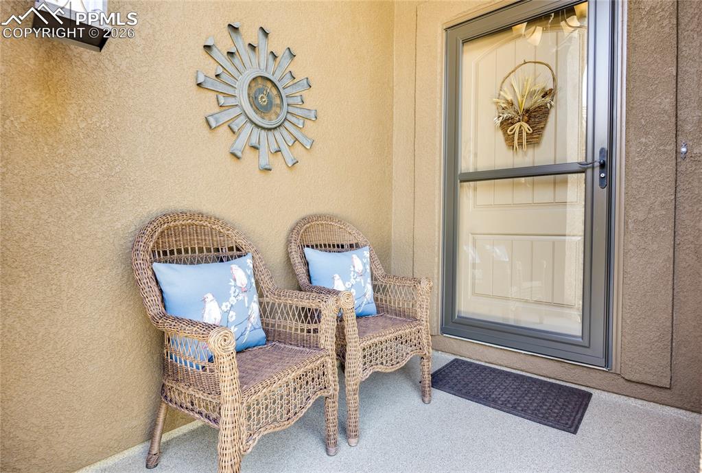 Image 2 of 32: Entry