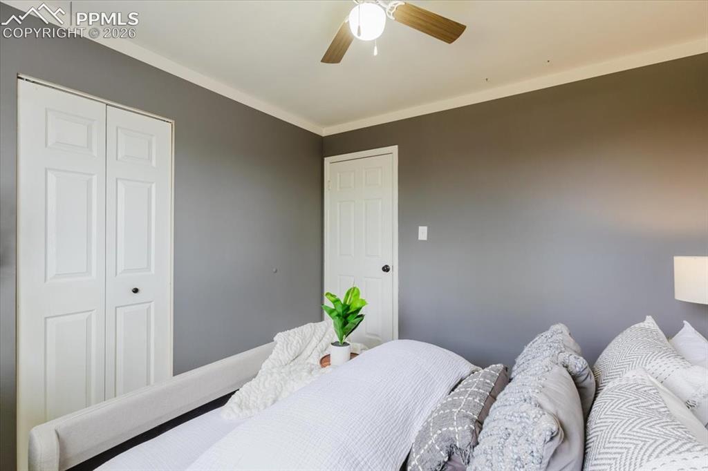Image 17 of 48: Bedroom