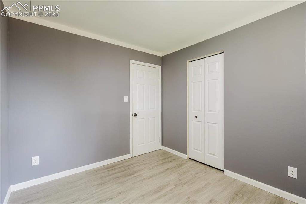 Image 19 of 48: Bedroom