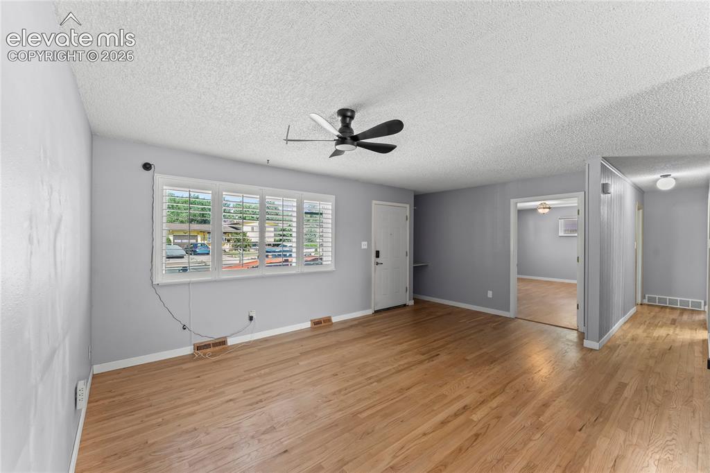 Image 11 of 45: Living Room