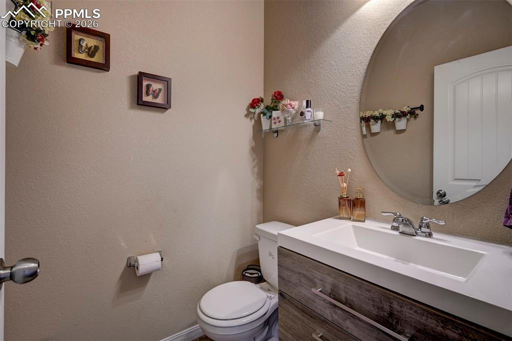 Image 21 of 47: Bathroom