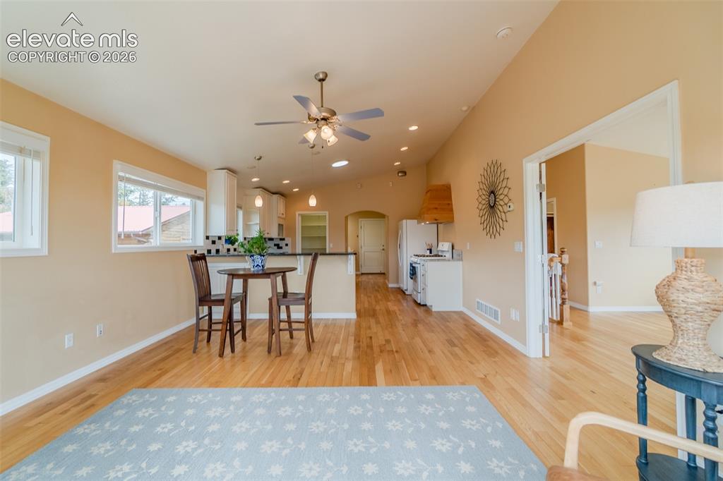 Image 16 of 41: Family Room