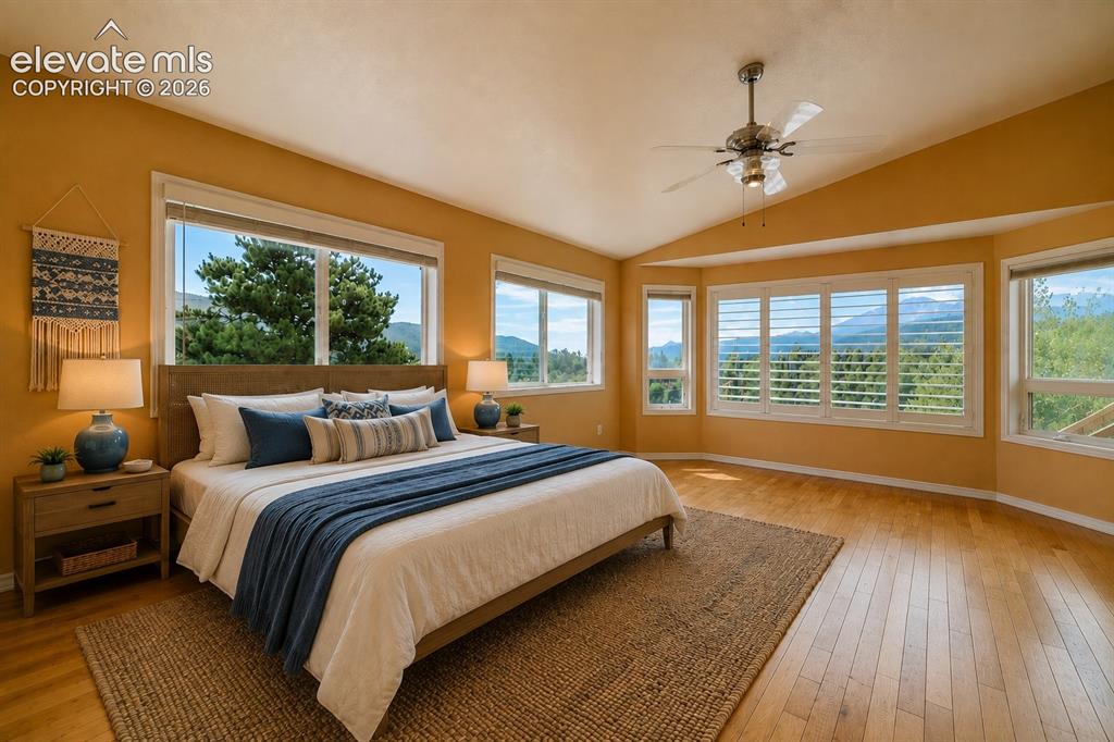 Image 23 of 41: Master Bedroom