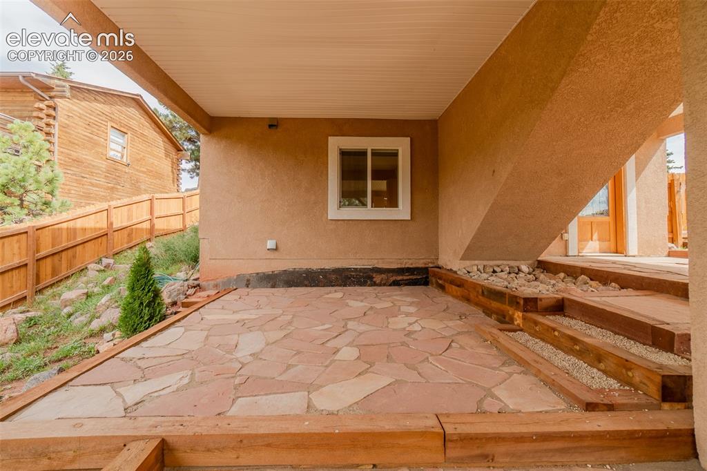 Image 36 of 41: Patio
