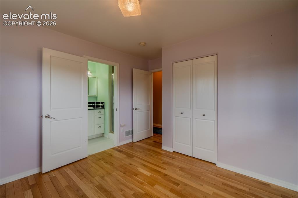 Image 6 of 41: Bedroom