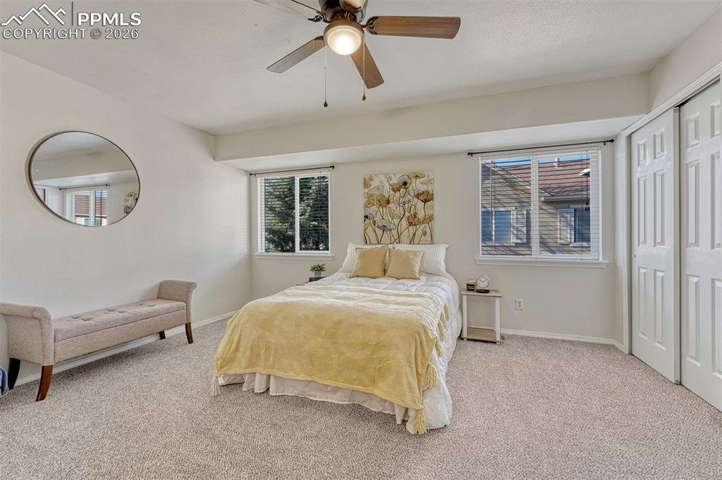 Image 10 of 23: Bedroom