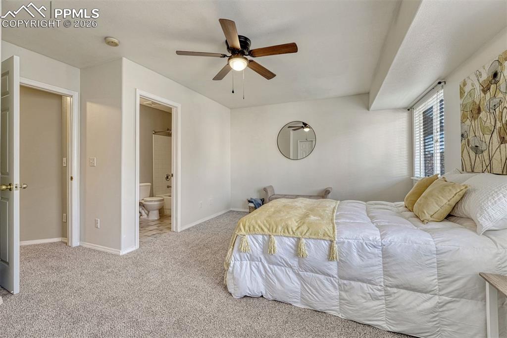 Image 11 of 23: Bedroom