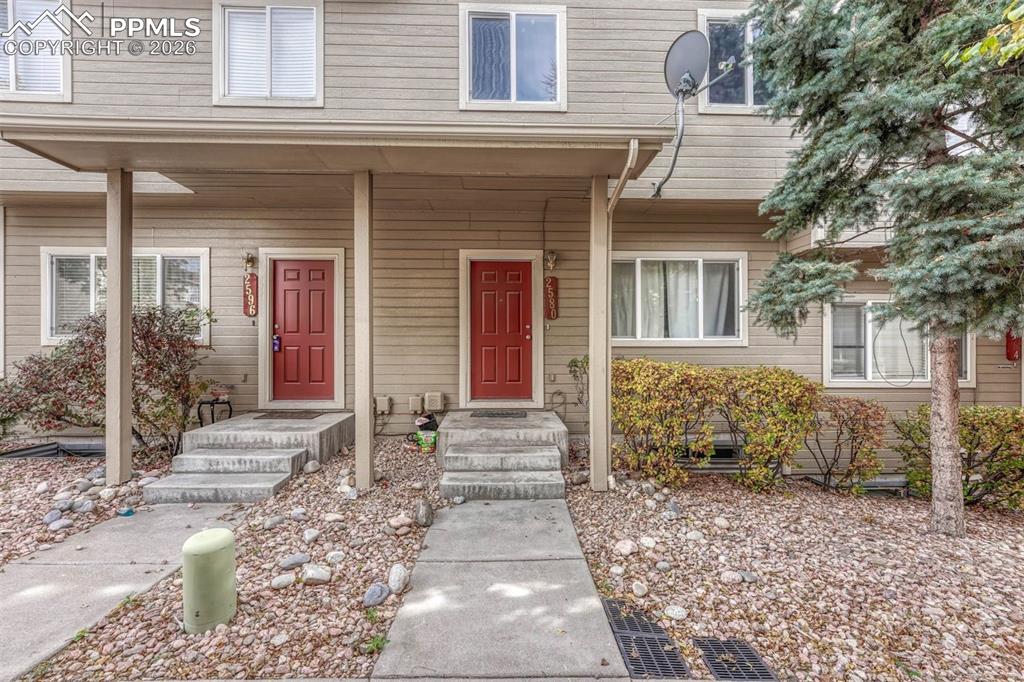 Image 2 of 23: Entry