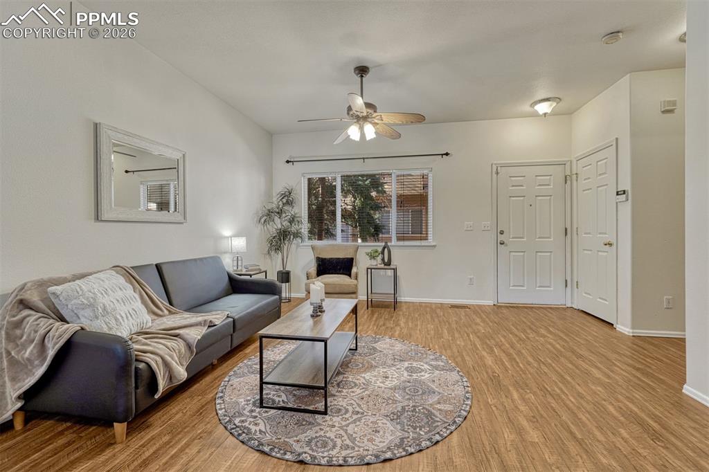 Image 3 of 23: Living Room