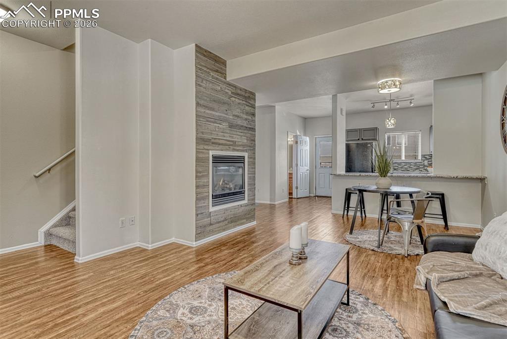 Image 6 of 23: Living Room