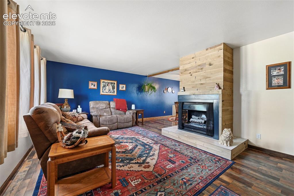 Image 4 of 42: Living Room