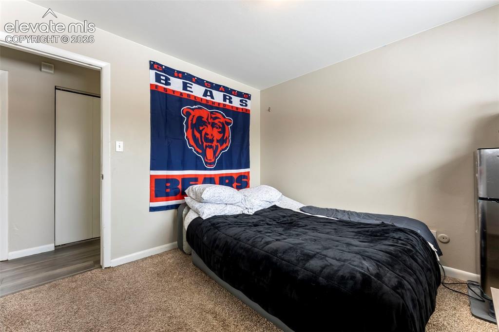 Image 13 of 32: Bedroom