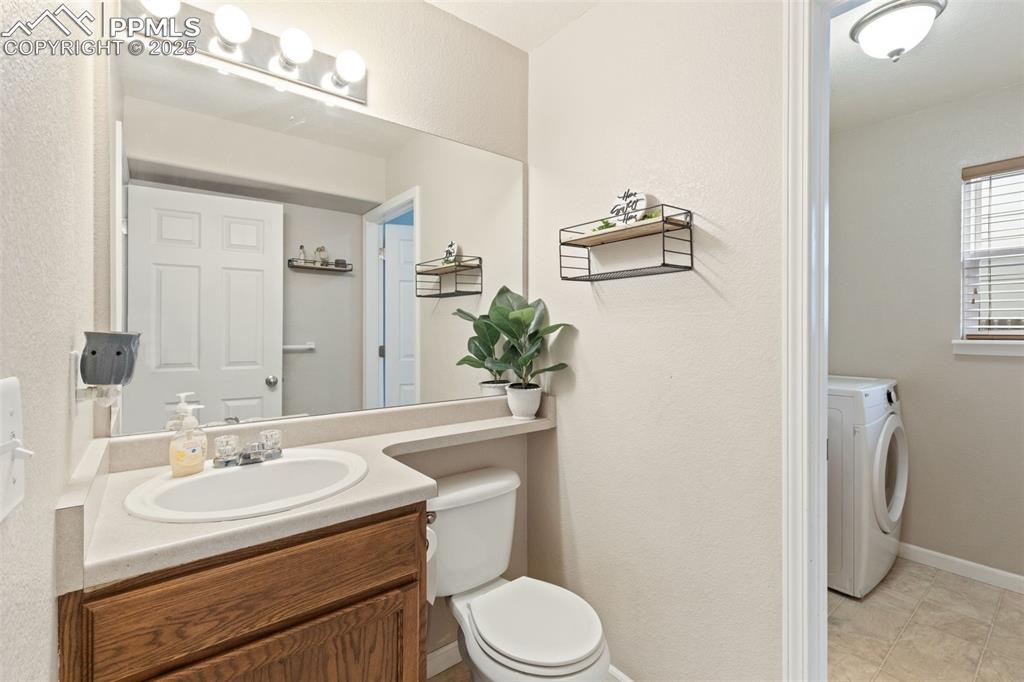 Image 18 of 41: Bathroom