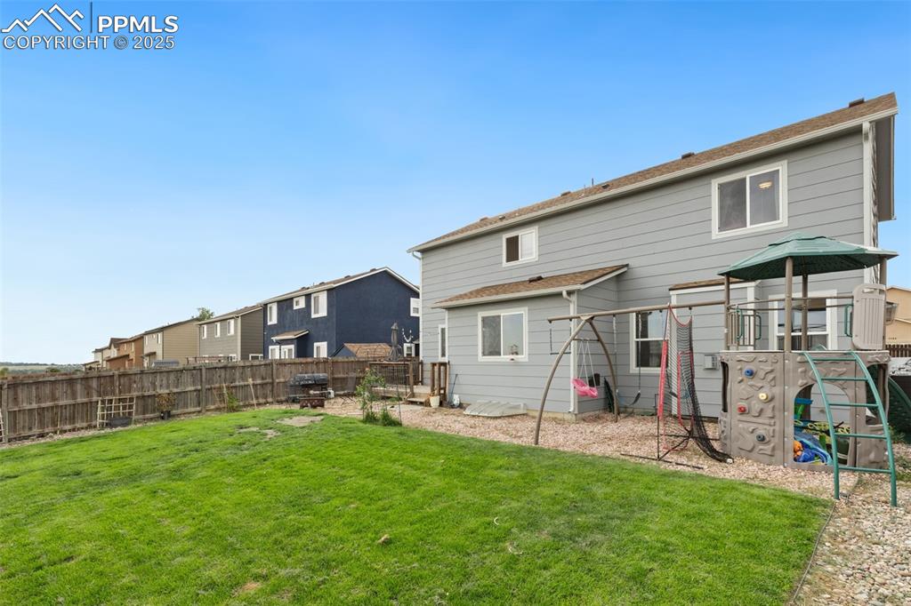 Image 33 of 41: Back of Structure