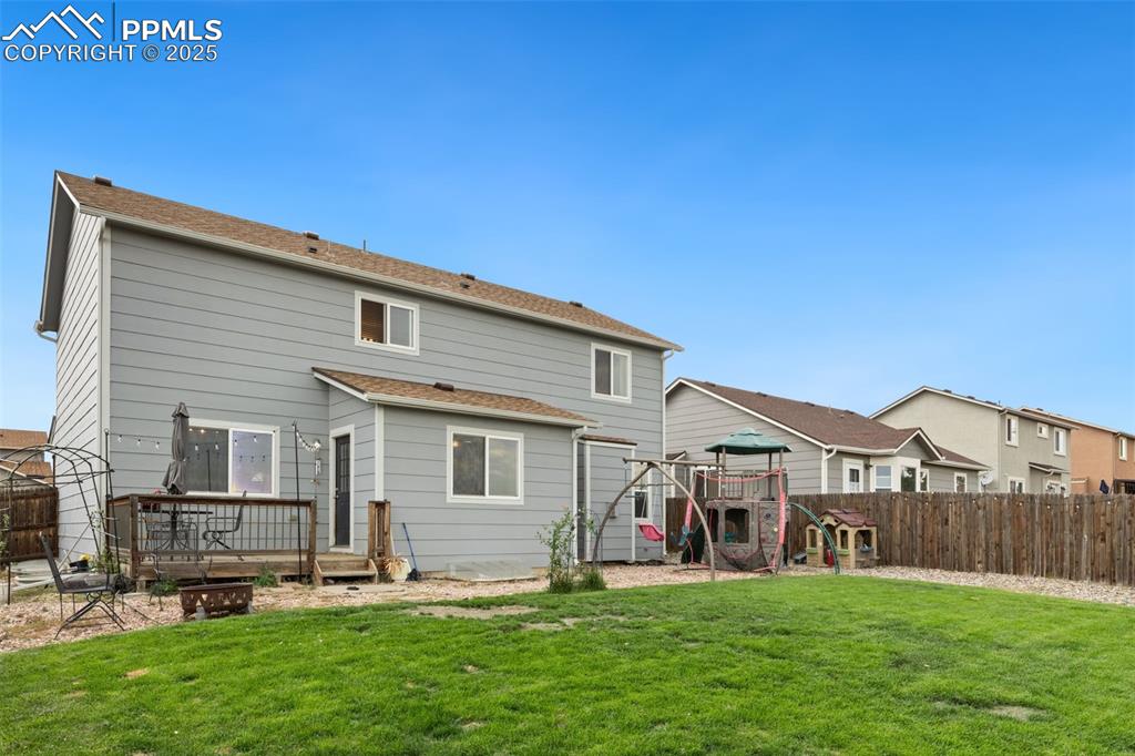 Image 35 of 41: Back of Structure