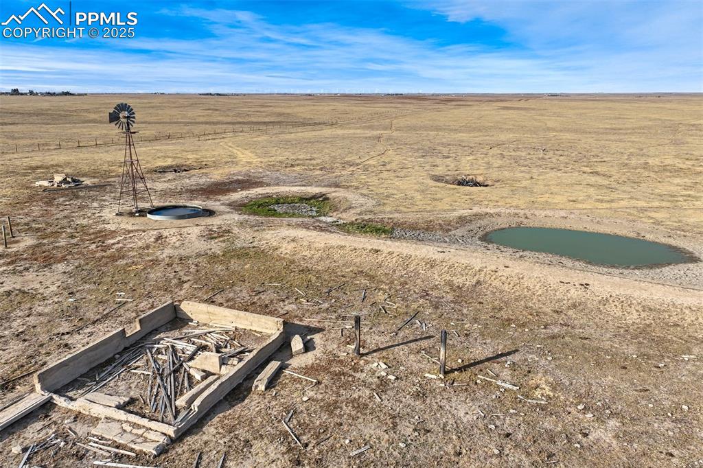 Image 21 of 30: Aerial view of sparsely populated area