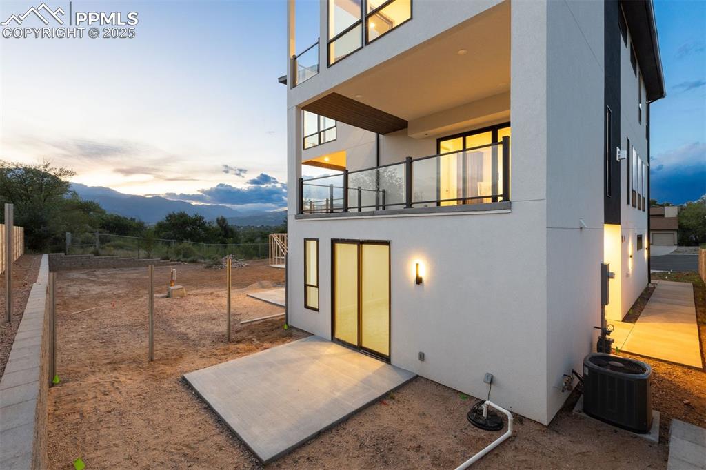 Image 47 of 47: Back of Structure