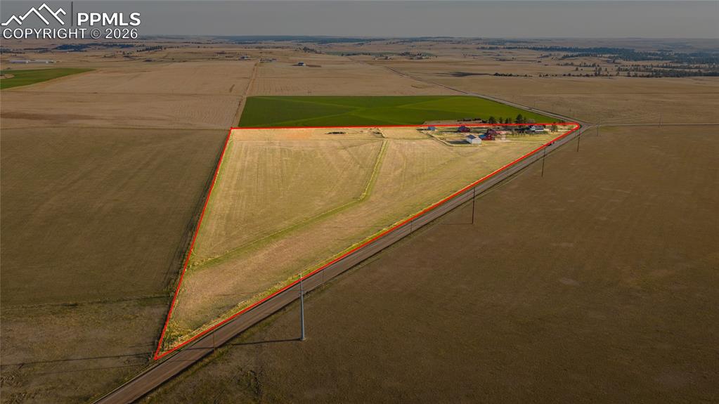 Image 36 of 43: Sun Room